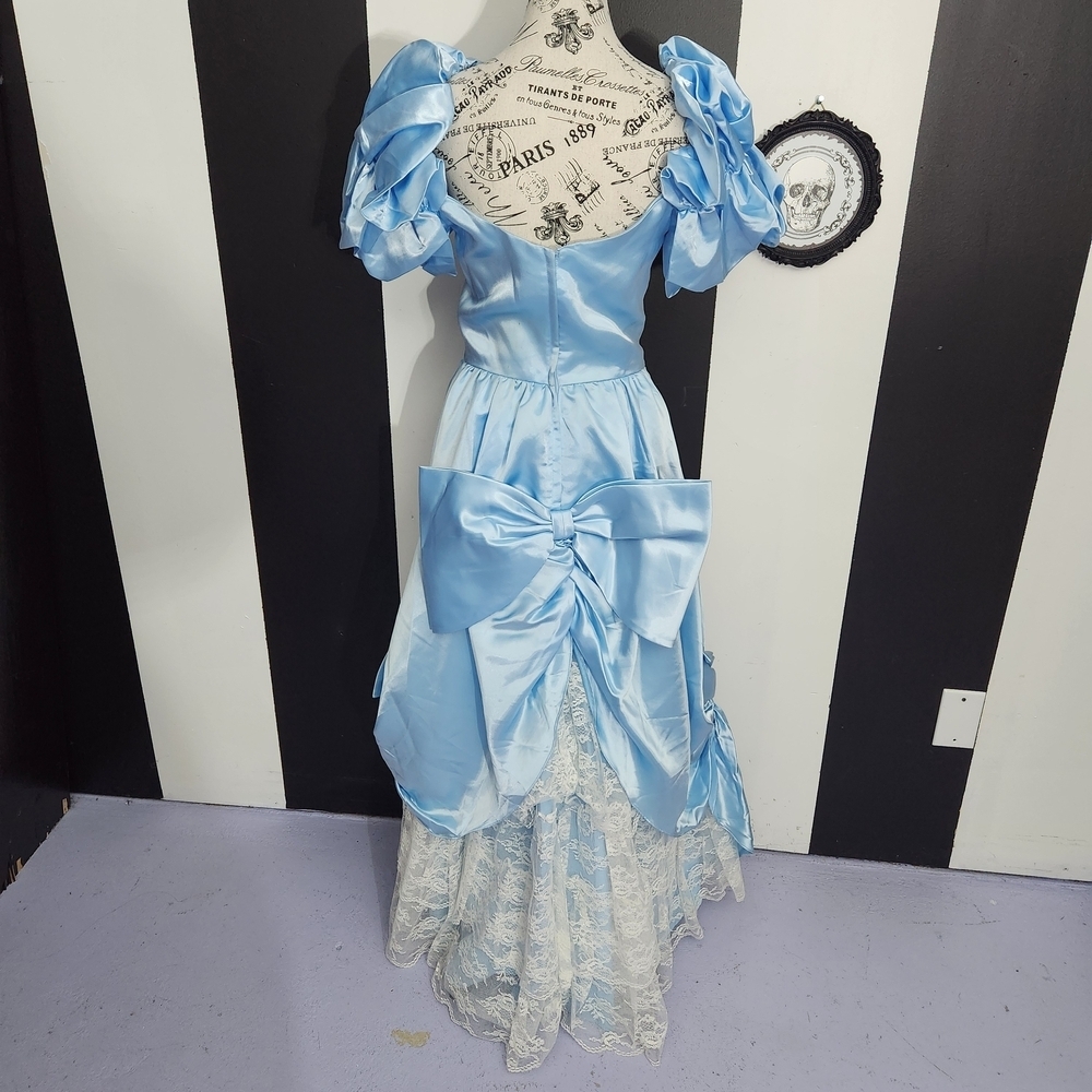 Elegant Blue Satin Maxi Dress - Picture 6 of 7